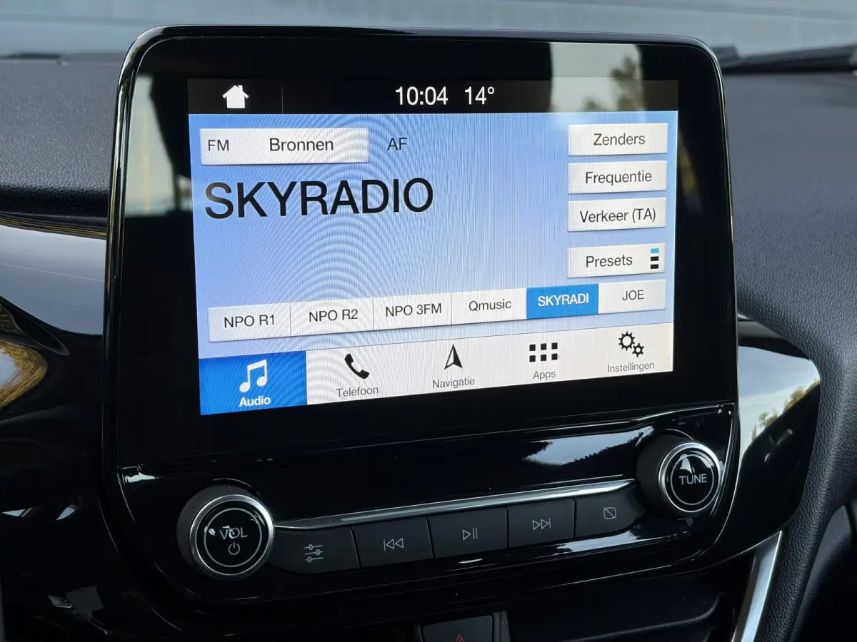 1.1 Trend ✓D-riem vv in 06-2025✓Net beurt gehad✓Carplay✓Navi✓Trekhaak✓Clima✓Cruise✓N.A.P✓Apk tot 06-2027