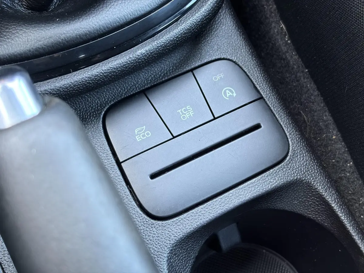 1.1 Trend ✓D-riem vv in 06-2025✓Net beurt gehad✓Carplay✓Navi✓Trekhaak✓Clima✓Cruise✓N.A.P✓Apk tot 06-2027