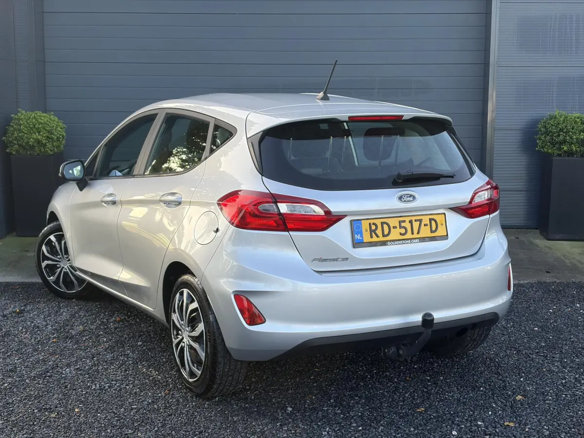1.1 Trend ✓D-riem vv in 06-2025✓Net beurt gehad✓Carplay✓Navi✓Trekhaak✓Clima✓Cruise✓N.A.P✓Apk tot 06-2027