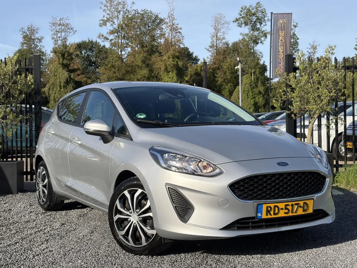 1.1 Trend ✓D-riem vv in 06-2025✓Net beurt gehad✓Carplay✓Navi✓Trekhaak✓Clima✓Cruise✓N.A.P✓Apk tot 06-2027