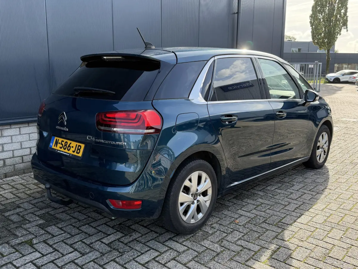 1.2 PureTech Feel EAT8 16"/Trekhaak/Dodehoek/Stoelverwarming/Navigatie/PDC v+a/Camera/Adaptieve cruise/Lane Assist/DAB