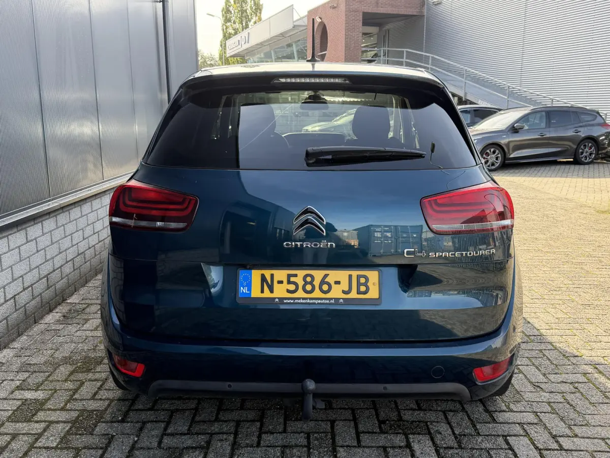 1.2 PureTech Feel EAT8 16"/Trekhaak/Dodehoek/Stoelverwarming/Navigatie/PDC v+a/Camera/Adaptieve cruise/Lane Assist/DAB