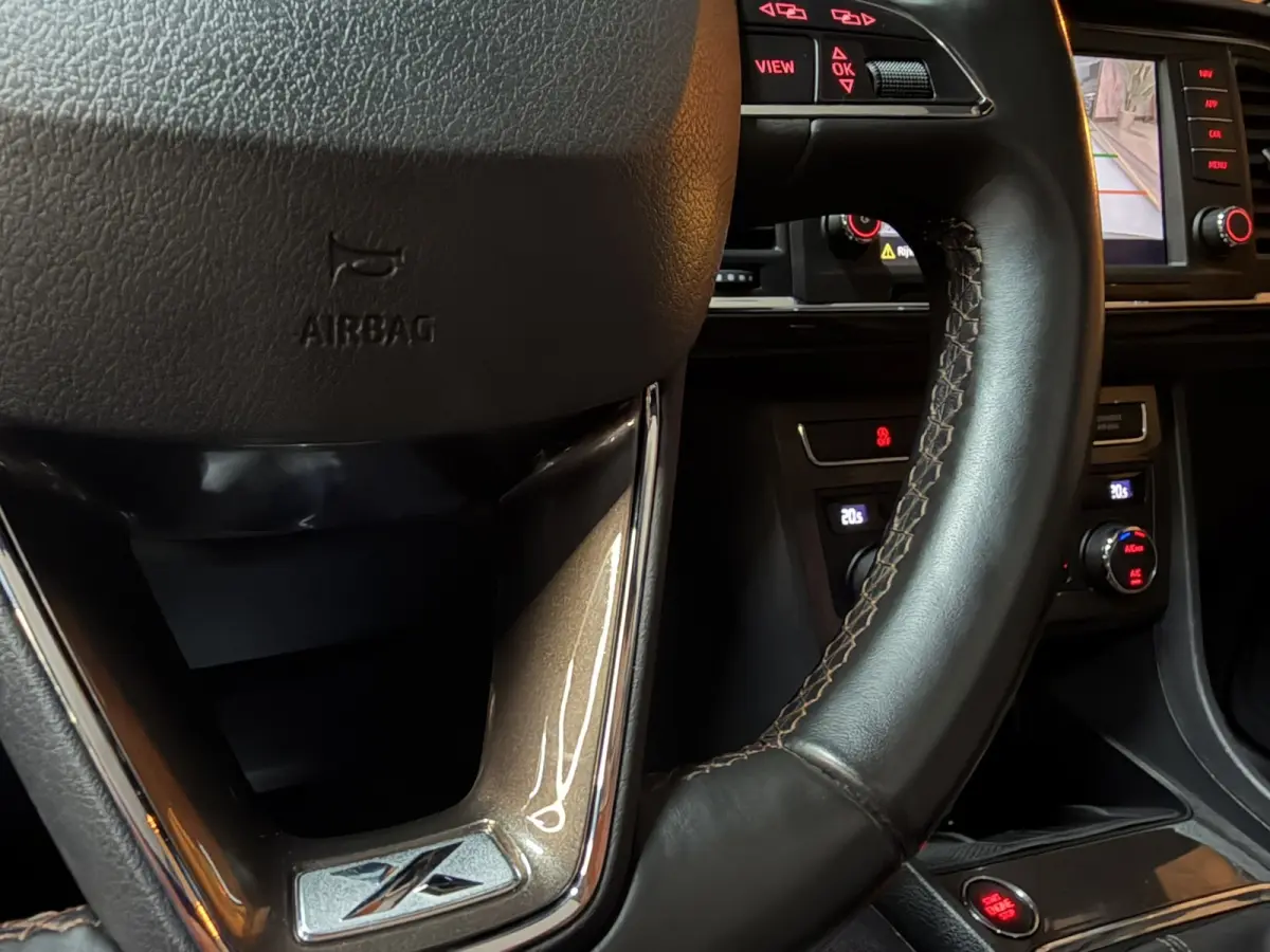 1.5 TSI Xcellence Garantie|Pano|Alcantara|19" Velgen|360° Camera|Keyless|Sfeerverlichting|Virtueel Cockpit|Rijklaar
