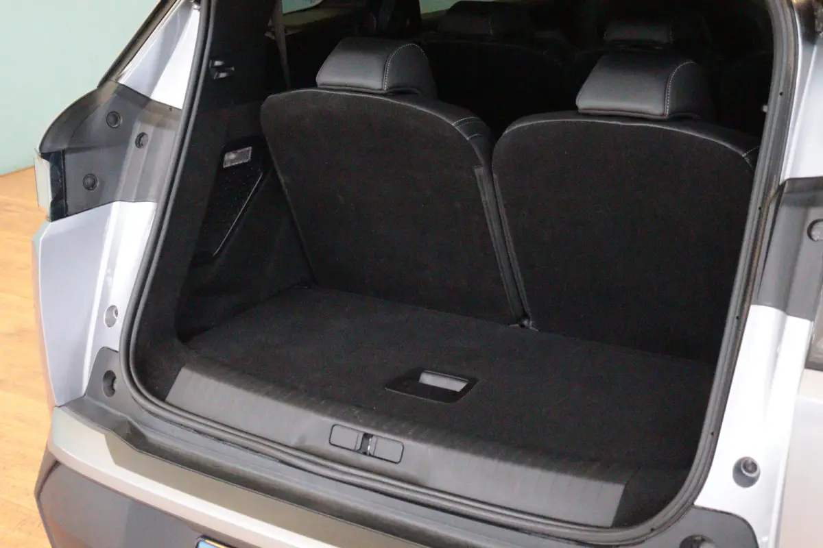 1.2 Hybrid 145 Allure Automaat | 7 PERS | APPCONNECT | CAMERA + PDC | CRUISE | LANE-ASSIST |