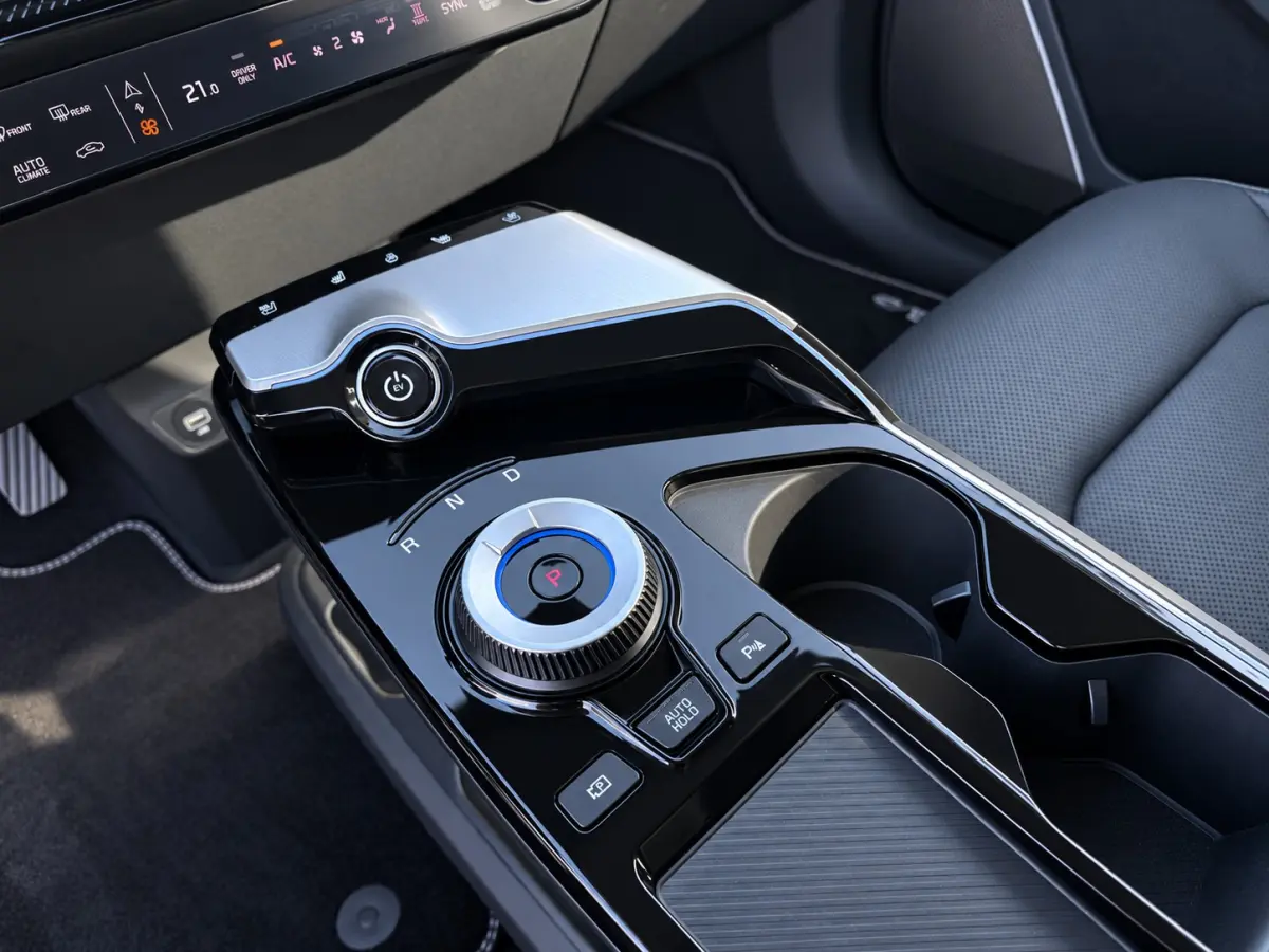 Plus 77.4 kWh | SOH 100 % | Apple Carplay/Android | Cruise control ad | Warmtepomp | Led | NL-auto
