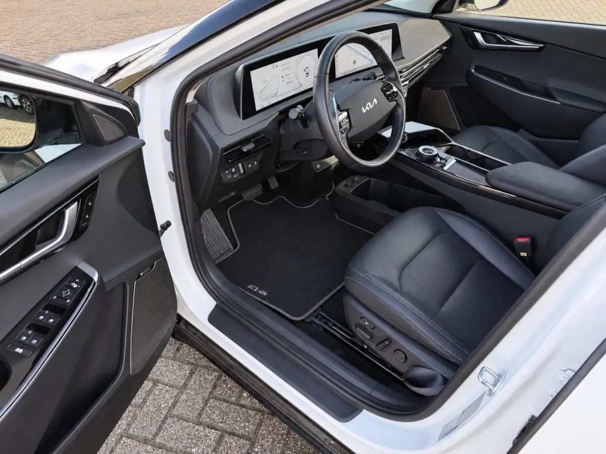 Plus 77.4 kWh | SOH 100 % | Apple Carplay/Android | Cruise control ad | Warmtepomp | Led | NL-auto