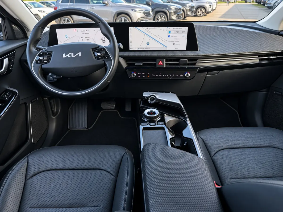 Plus 77.4 kWh | SOH 100 % | Apple Carplay/Android | Cruise control ad | Warmtepomp | Led | NL-auto