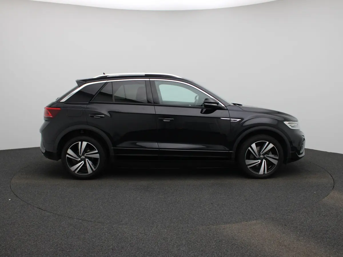 1.5 TSI R-Line Business 150PK | Orgineel Nederlands | Stoelverwarming | LED-Matrix verlichting | Achteruitrijcamera | Climatronic | Digitale Cockpit Pro | 19 Inch Velgen | Keyless | Dodehoek