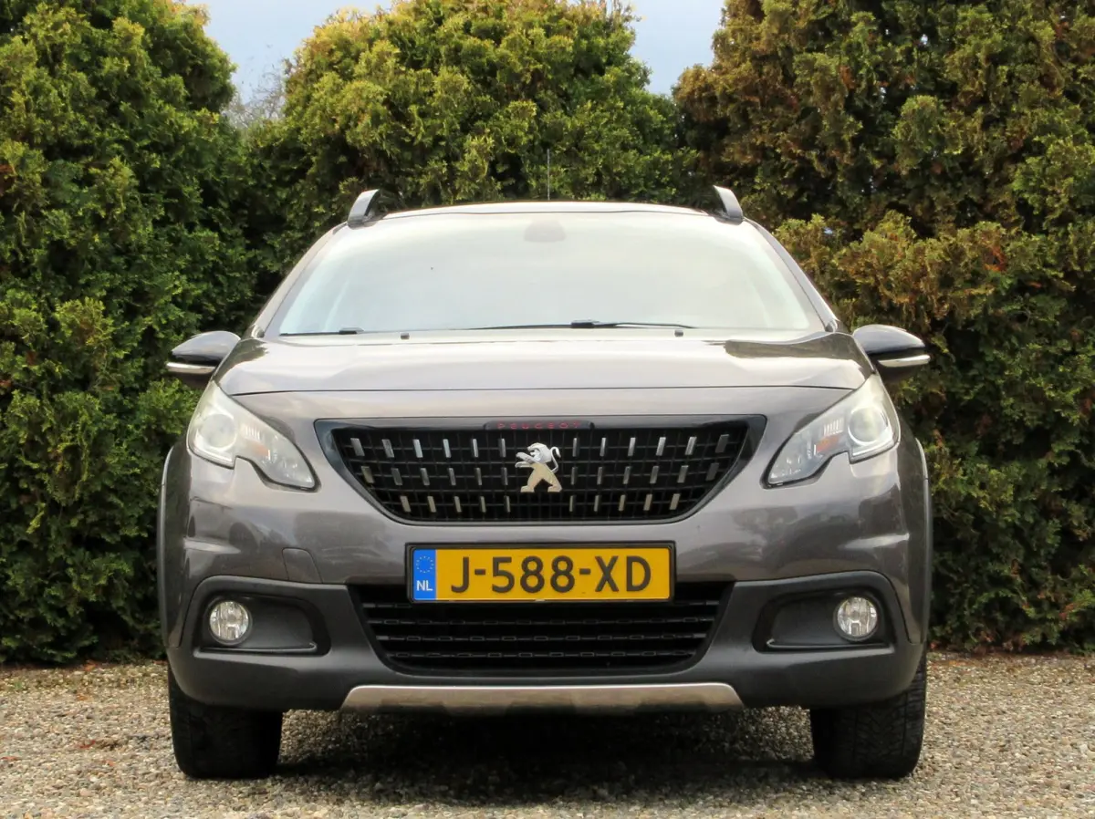 1.2 PureTech GT-line * Navi * Pano * Carplay *