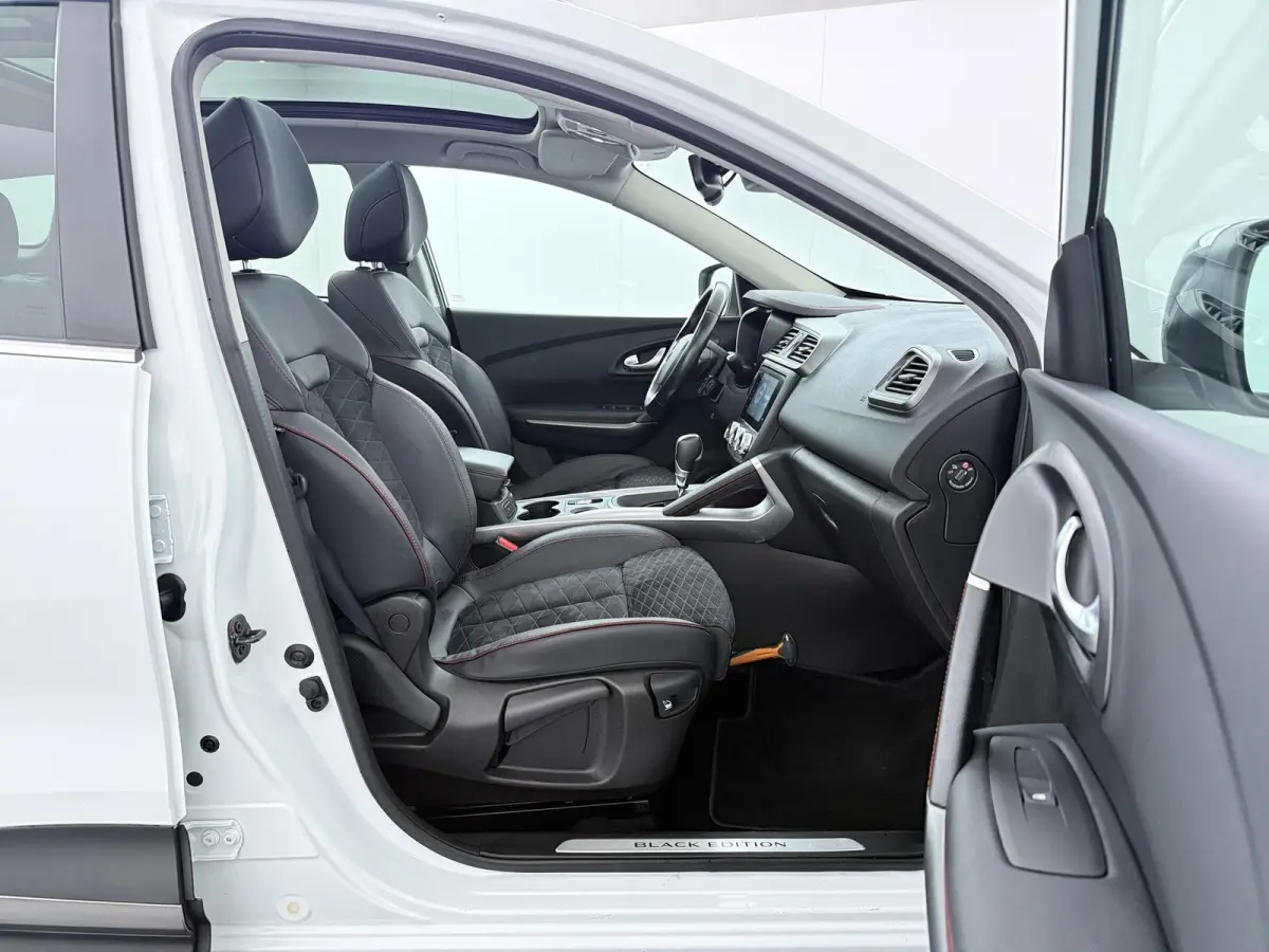 Enery TCe 160 EDV Black Edition | Automaat | Trekhaak | Panoramadak |
