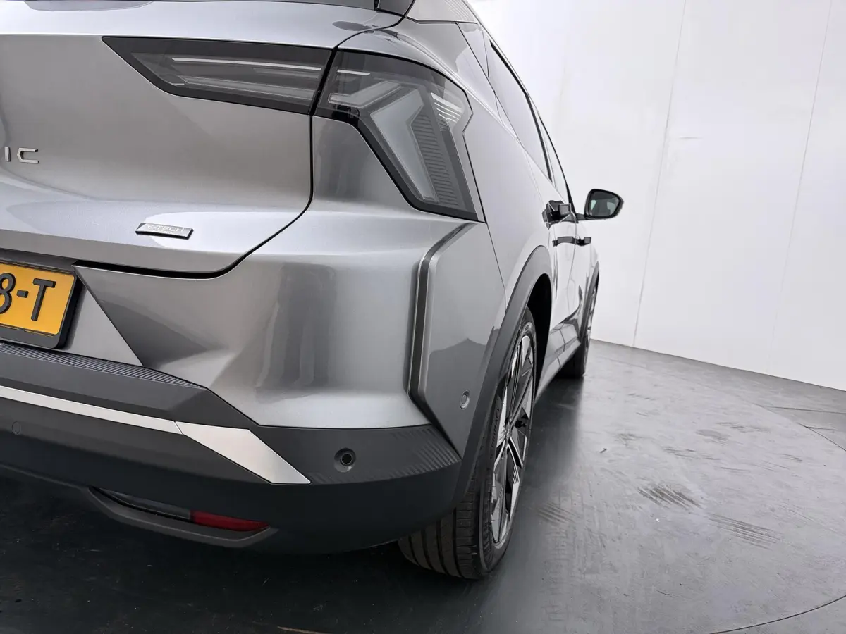 techno 220 pk long range | pack advanced driving assist |