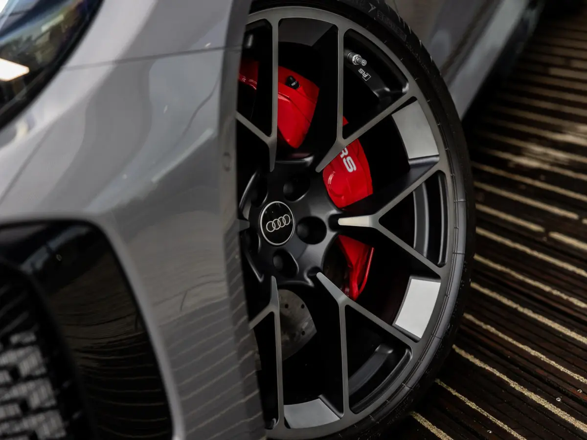 RS5 Avant RS 5 e-hybrid quattro | TREKHAAK | PANORAMADAK | BIJRIJDERSCHERM | MASSAGE | STOELVENTILATIE | STOELVERWARMING + ACHTER | RS SPORTSTOELEN | ALCANTARA | CARBON | HEAD UP | ADAPTIEVE