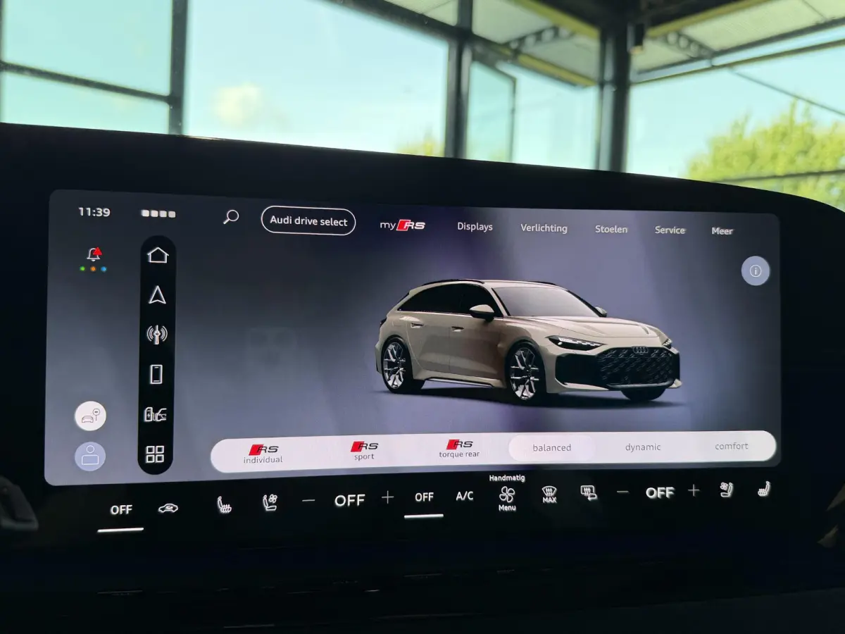RS5 Avant | TREKHAAK | PANORAMADAK | BIJRIJDERSCHERM | MASSAGE | STOELVENTILATIE | STOELVERWARMING + ACHTER | RS SPORTSTOELEN | ALCANTARA | CARBON | HEAD UP | ADAPTIEVE CRUISE | AMBIENT LIGH