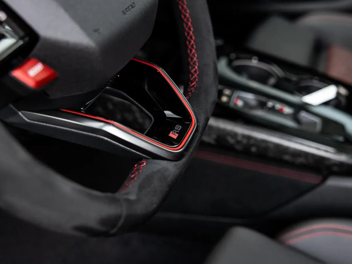 RS5 Avant RS 5 e-hybrid quattro | TREKHAAK | PANORAMADAK | BIJRIJDERSCHERM | MASSAGE | STOELVENTILATIE | STOELVERWARMING + ACHTER | RS SPORTSTOELEN | ALCANTARA | CARBON | HEAD UP | ADAPTIEVE