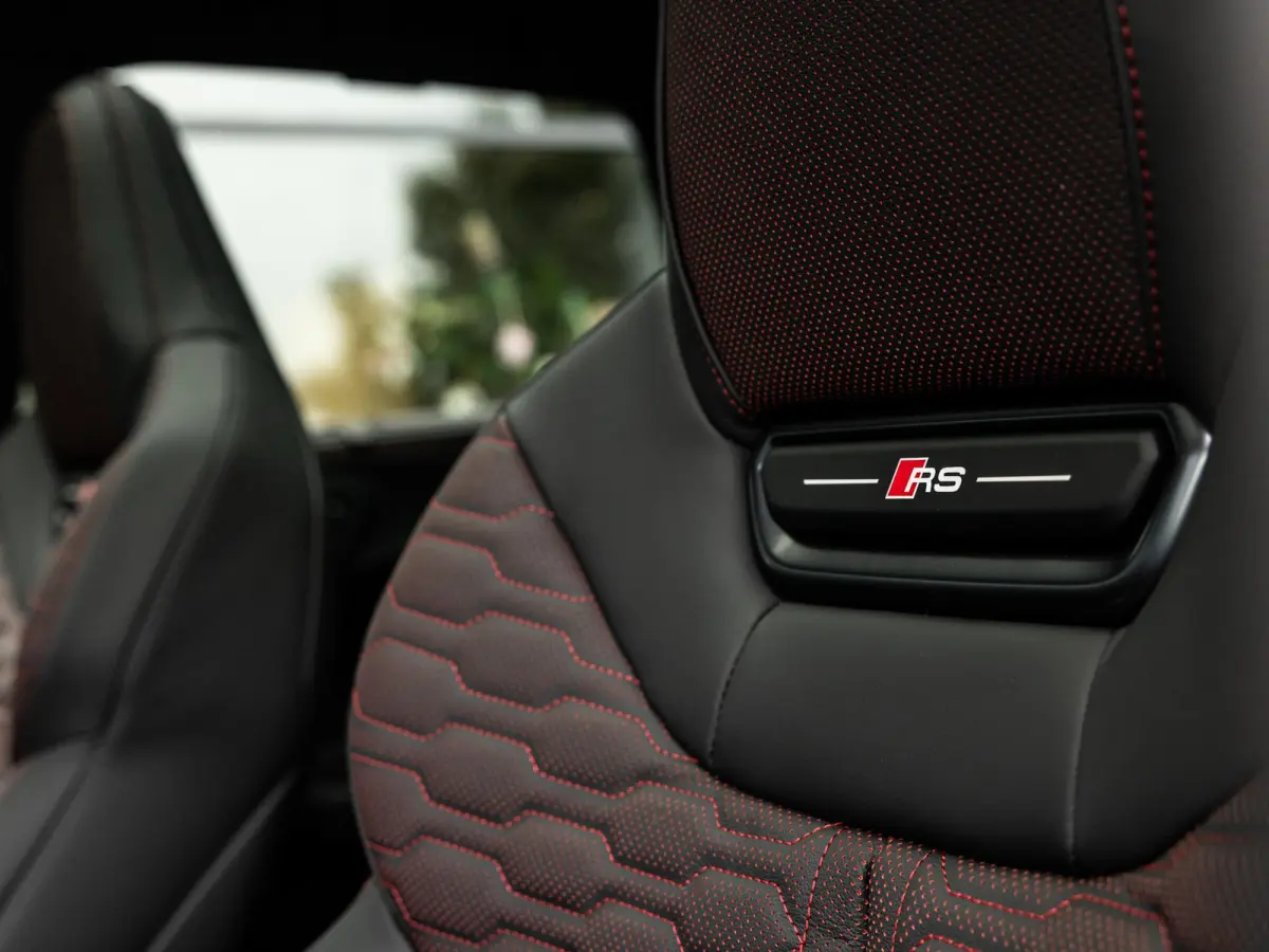RS5 Avant RS 5 e-hybrid quattro | TREKHAAK | PANORAMADAK | BIJRIJDERSCHERM | MASSAGE | STOELVENTILATIE | STOELVERWARMING + ACHTER | RS SPORTSTOELEN | ALCANTARA | CARBON | HEAD UP | ADAPTIEVE