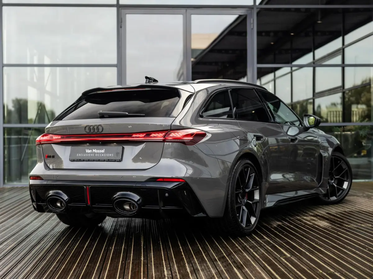 RS5 Avant RS 5 e-hybrid quattro | TREKHAAK | PANORAMADAK | BIJRIJDERSCHERM | MASSAGE | STOELVENTILATIE | STOELVERWARMING + ACHTER | RS SPORTSTOELEN | ALCANTARA | CARBON | HEAD UP | ADAPTIEVE