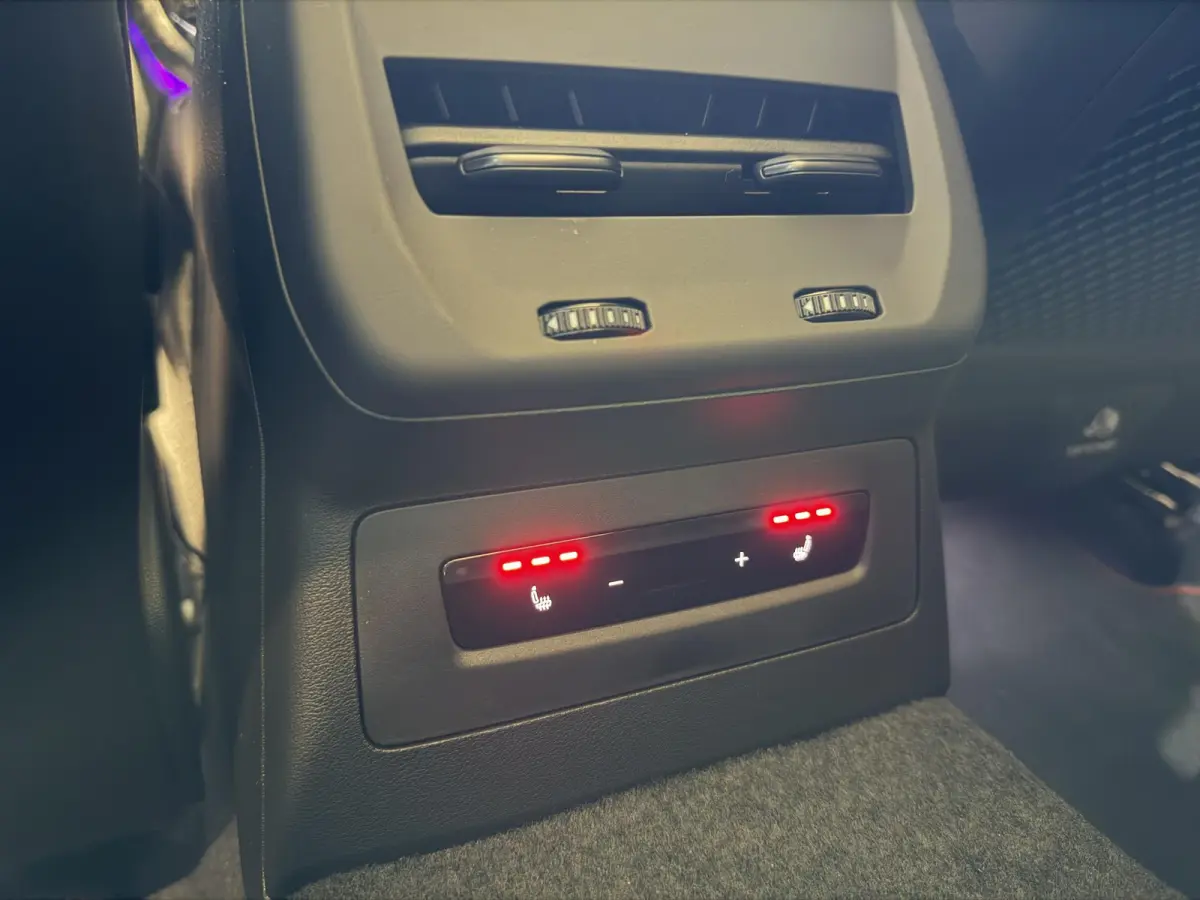 RS5 Avant | TREKHAAK | PANORAMADAK | BIJRIJDERSCHERM | MASSAGE | STOELVENTILATIE | STOELVERWARMING + ACHTER | RS SPORTSTOELEN | ALCANTARA | CARBON | HEAD UP | ADAPTIEVE CRUISE | AMBIENT LIGH