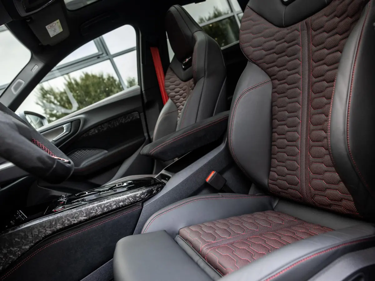 RS5 Avant RS 5 e-hybrid quattro | TREKHAAK | PANORAMADAK | BIJRIJDERSCHERM | MASSAGE | STOELVENTILATIE | STOELVERWARMING + ACHTER | RS SPORTSTOELEN | ALCANTARA | CARBON | HEAD UP | ADAPTIEVE