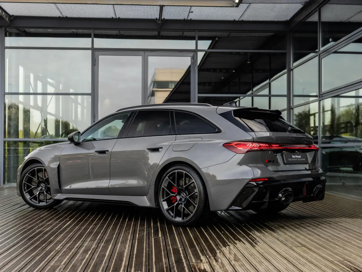 RS5 Avant RS 5 e-hybrid quattro | TREKHAAK | PANORAMADAK | BIJRIJDERSCHERM | MASSAGE | STOELVENTILATIE | STOELVERWARMING + ACHTER | RS SPORTSTOELEN | ALCANTARA | CARBON | HEAD UP | ADAPTIEVE