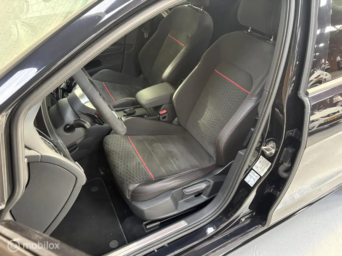 2.0 GTI Performance|Akrapovic|ACC|Carplay|