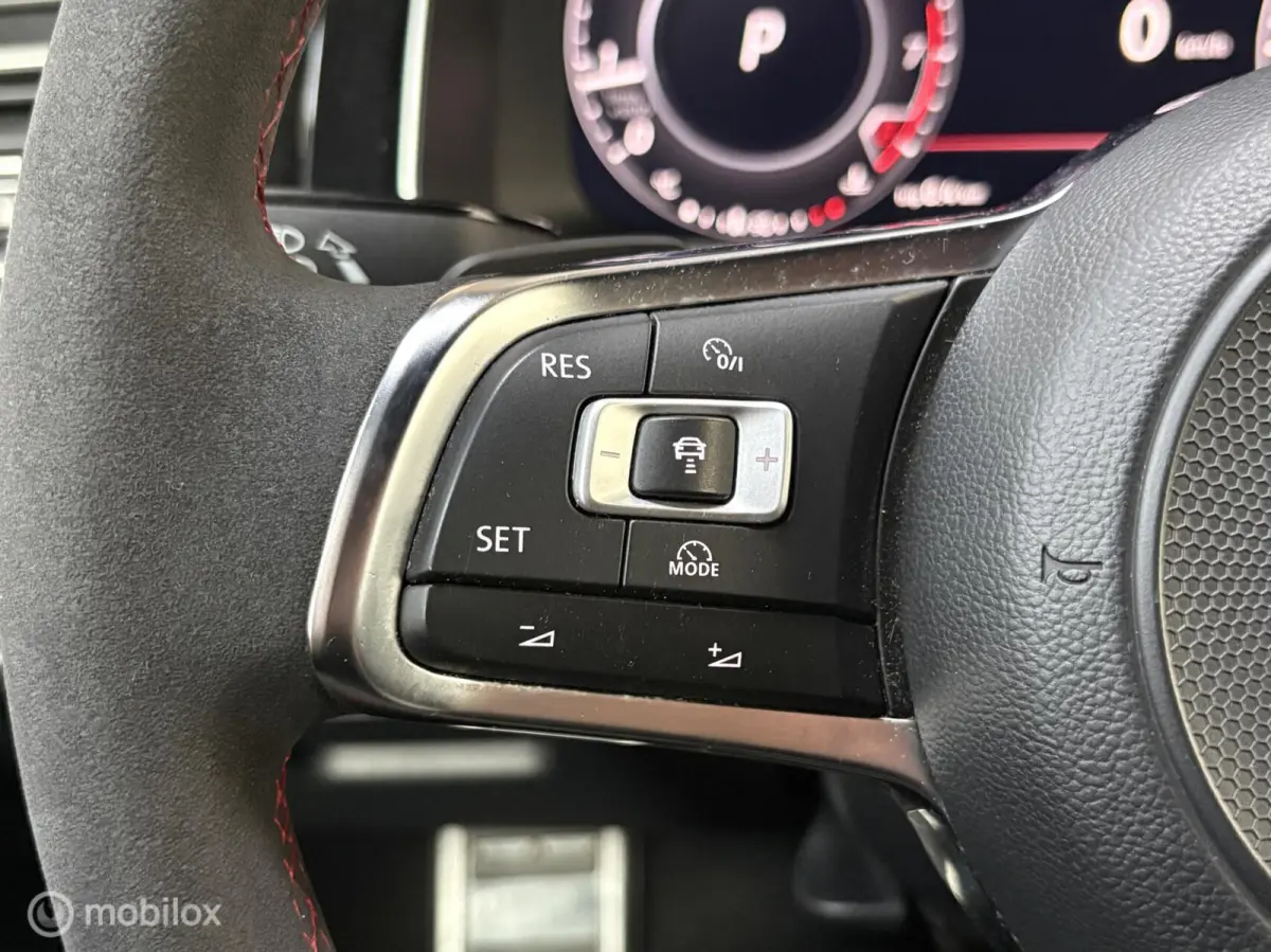 2.0 GTI Performance|Akrapovic|ACC|Carplay|