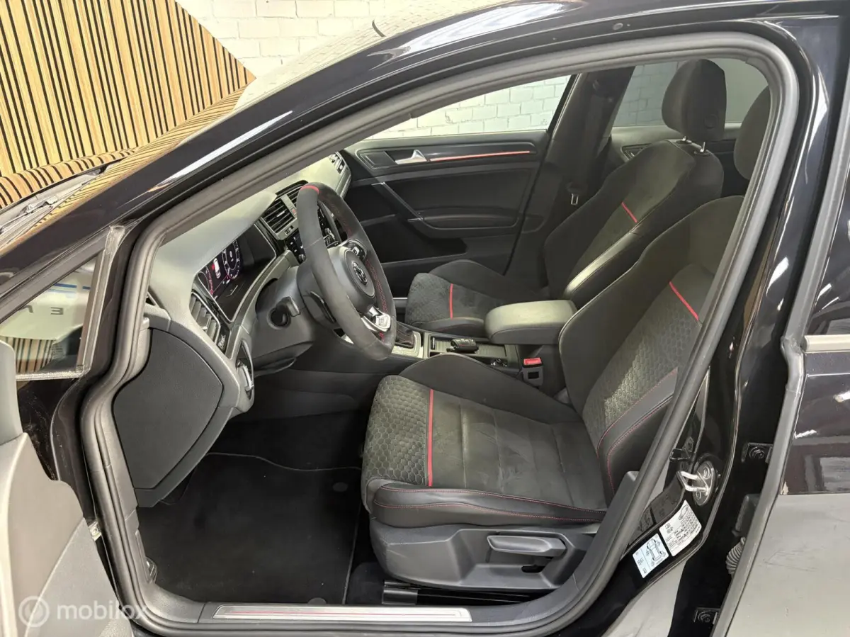 2.0 GTI Performance|Akrapovic|ACC|Carplay|