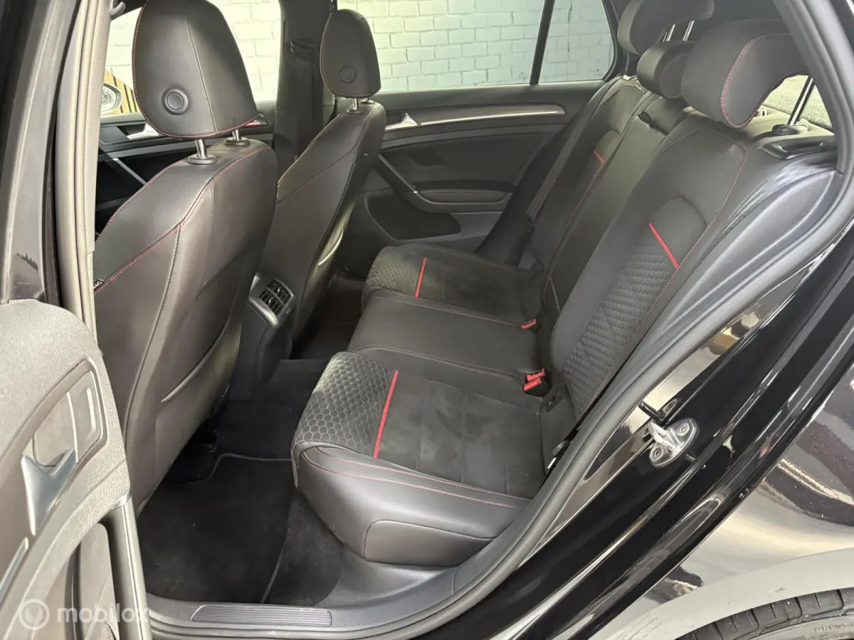 2.0 GTI Performance|Akrapovic|ACC|Carplay|