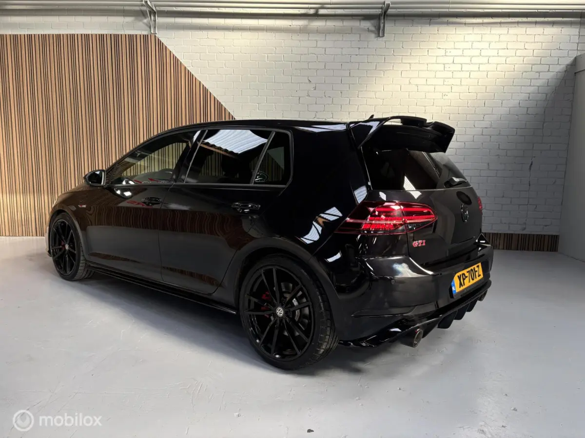 2.0 GTI Performance|Akrapovic|ACC|Carplay|