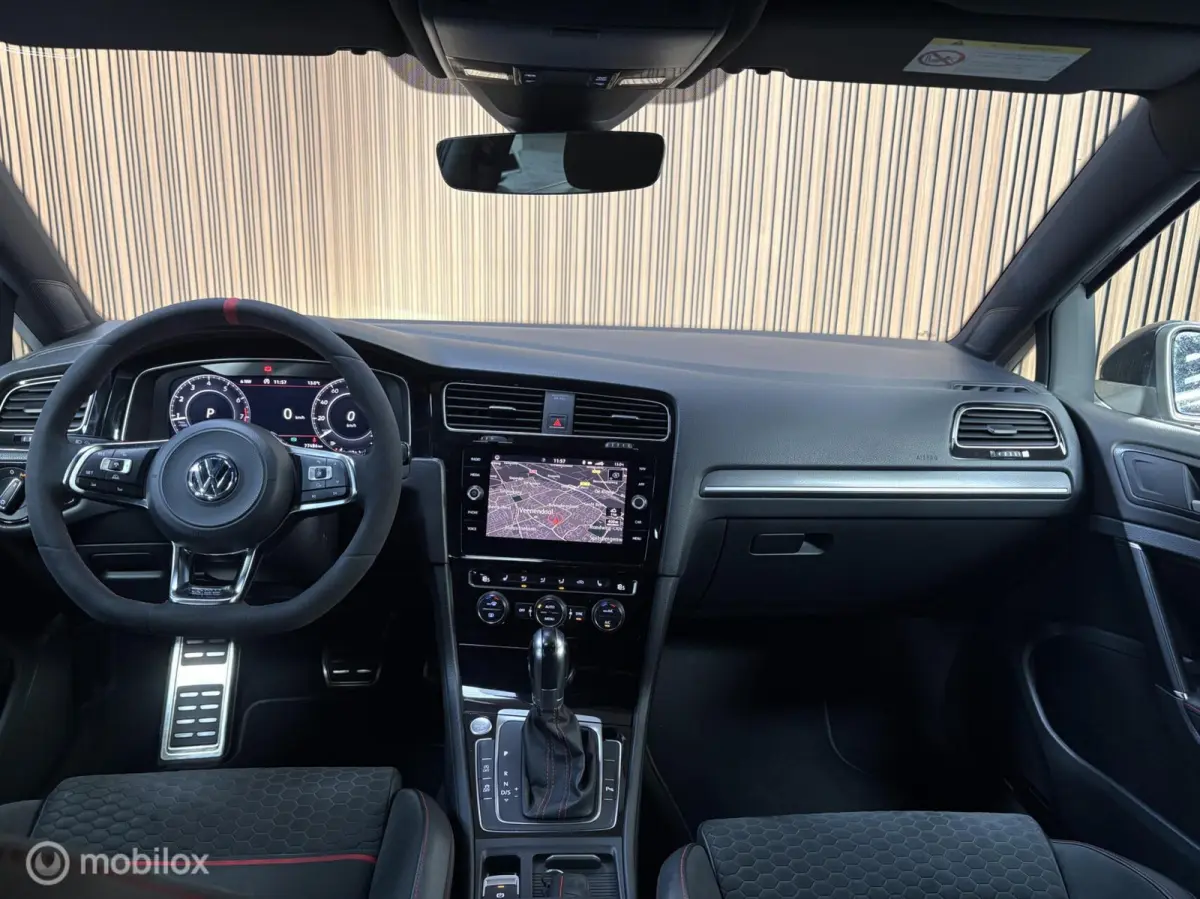 2.0 GTI Performance|Akrapovic|ACC|Carplay|