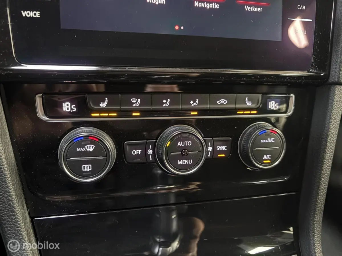 2.0 GTI Performance|Akrapovic|ACC|Carplay|