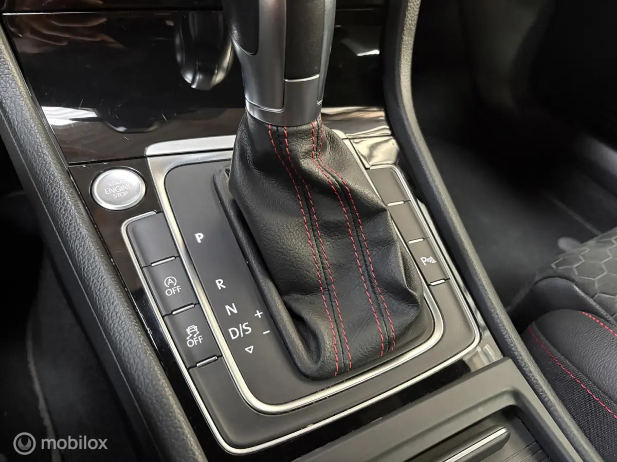 2.0 GTI Performance|Akrapovic|ACC|Carplay|