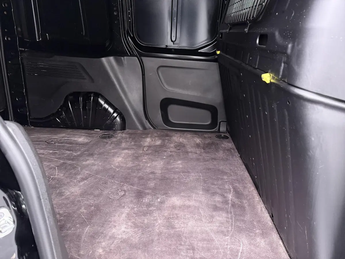 1.5 BlueHDi 130 S&S L1 | Pack Comfort Connect | Pack Look | Lichtmetalen velgen | 3-persoons |