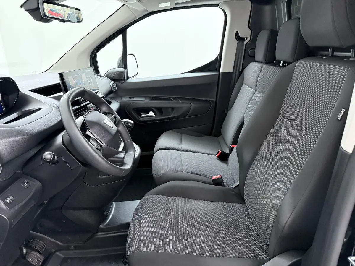 1.5 BlueHDi 130 S&S L1 | Pack Comfort Connect | Pack Look | Lichtmetalen velgen | 3-persoons |