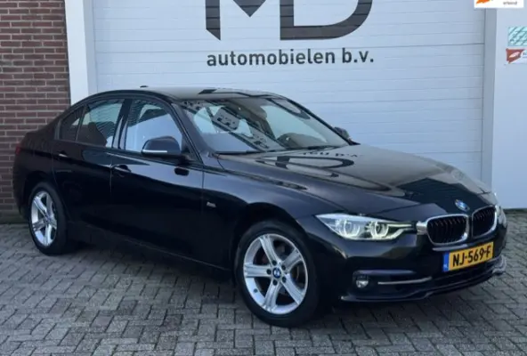 320i Luxury SPORT - Dealer onderhouden - LED