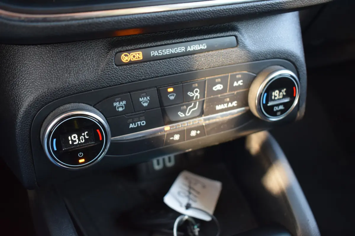1.0 EcoBoost Hybrid Active Business
