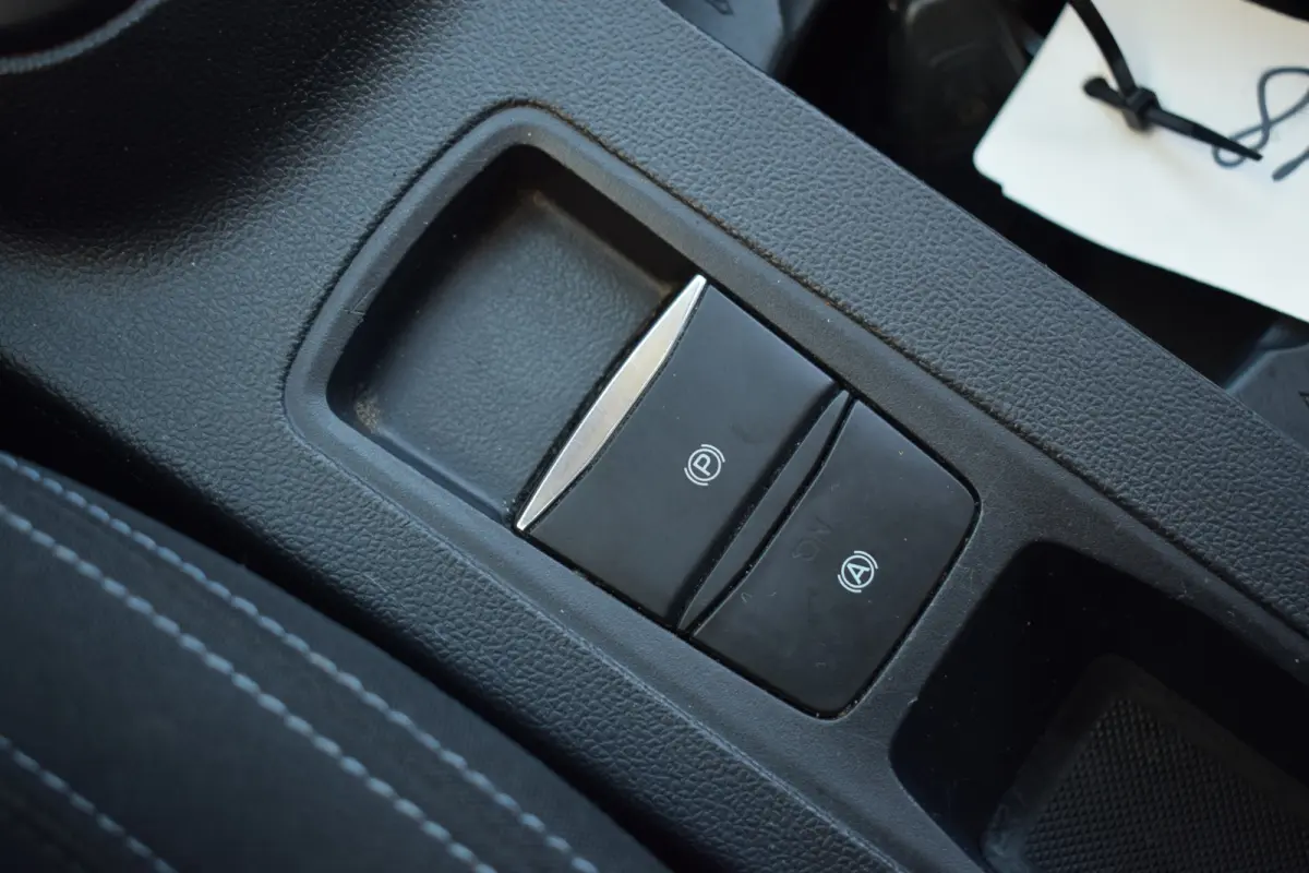 1.0 EcoBoost Hybrid Active Business