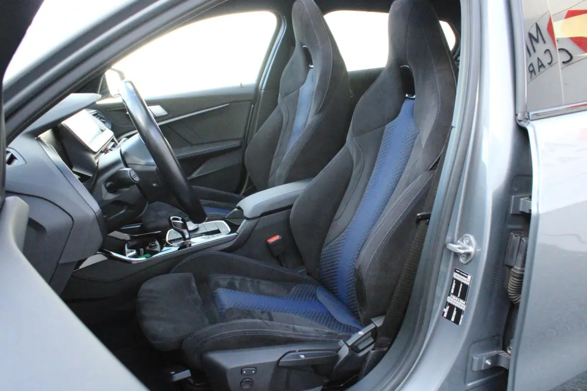 120i High Executive M Sport Pano Cam Kuipstoelen