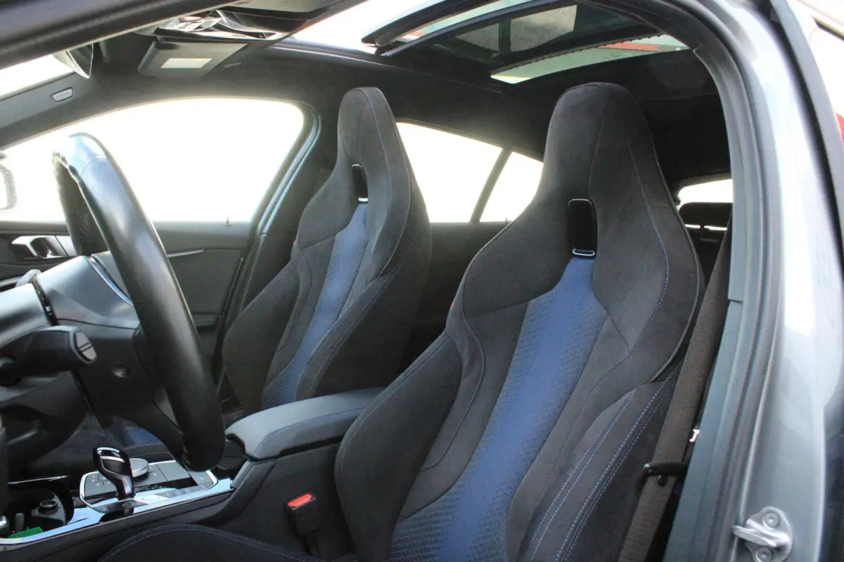120i High Executive M Sport Pano Cam Kuipstoelen