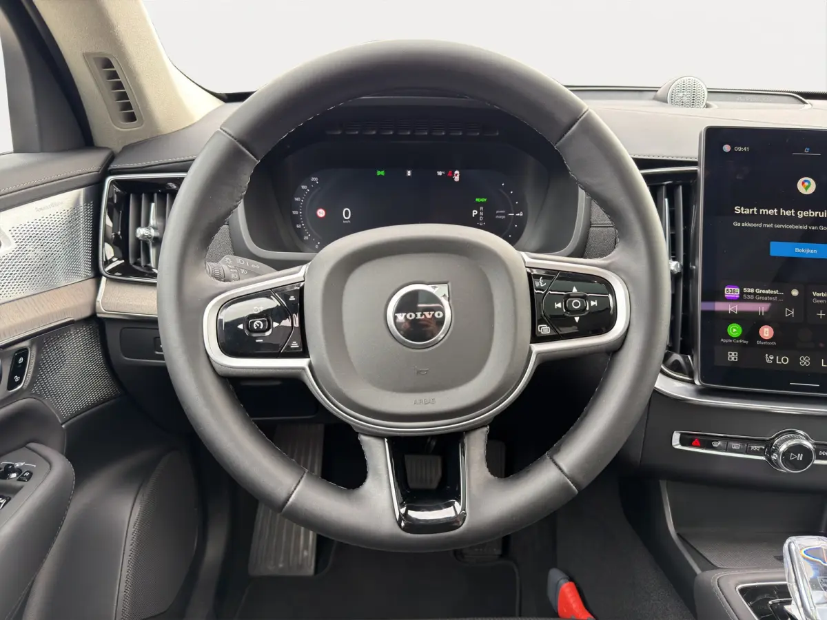 T8 Plug-in hybrid AWD Ultra Dark | Trekhaak | Luchtvering | Massage + Ventilatie | Audio High End | Gelaagde ruiten |