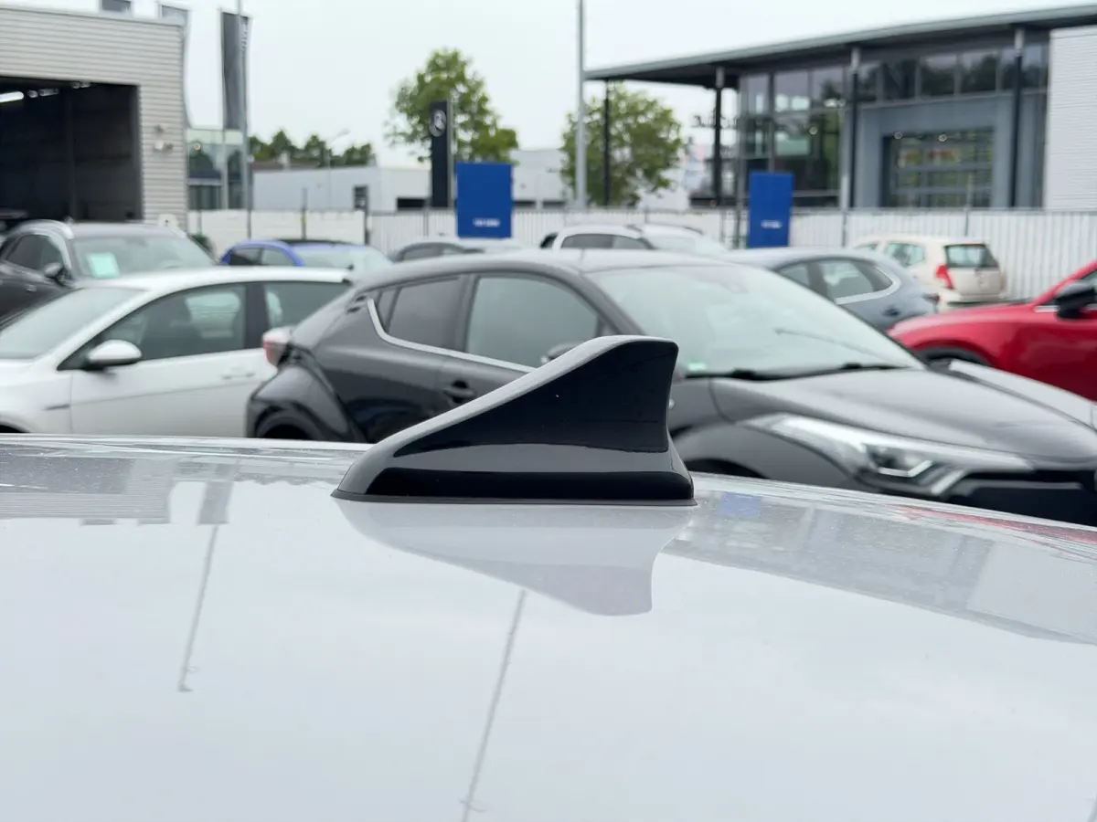 1.0 T-GDI 100pk Premium | Carplay | Climate control | Cruise control | Stoel/stuurverwarming | Camera | Parkeersensoren | DAB | Premium Audio | Lichtmetalen velgen | Navigatie