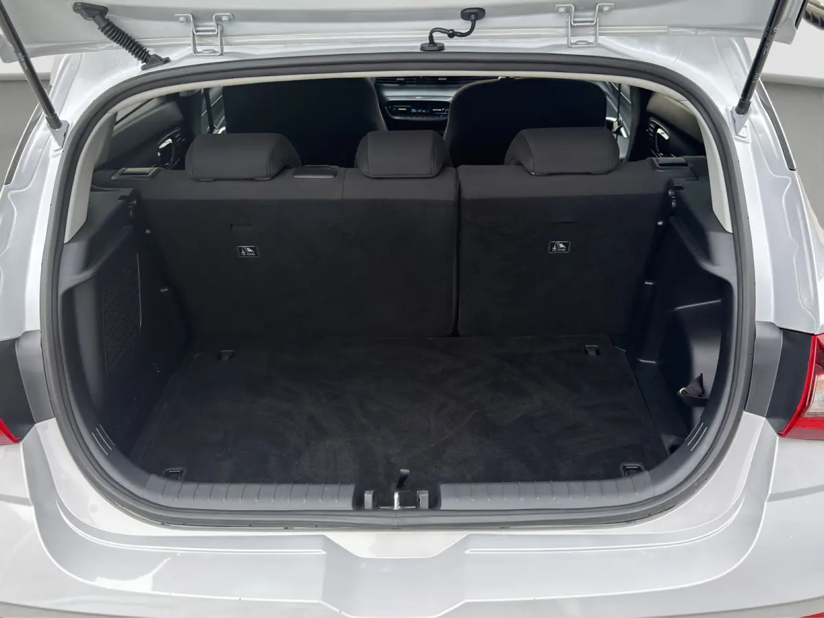 1.0 T-GDI 100pk Premium | Carplay | Climate control | Cruise control | Stoel/stuurverwarming | Camera | Parkeersensoren | DAB | Premium Audio | Lichtmetalen velgen | Navigatie