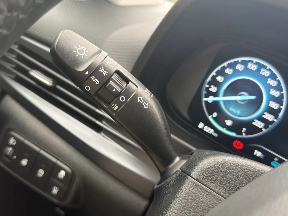 1.0 T-GDI 100pk Premium | Carplay | Climate control | Cruise control | Stoel/stuurverwarming | Camera | Parkeersensoren | DAB | Premium Audio | Lichtmetalen velgen | Navigatie