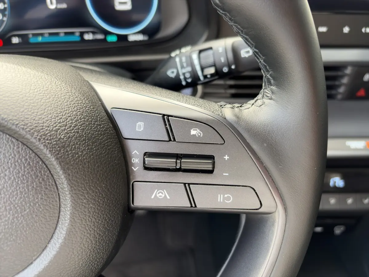 1.0 T-GDI 100pk Premium | Carplay | Climate control | Cruise control | Stoel/stuurverwarming | Camera | Parkeersensoren | DAB | Premium Audio | Lichtmetalen velgen | Navigatie