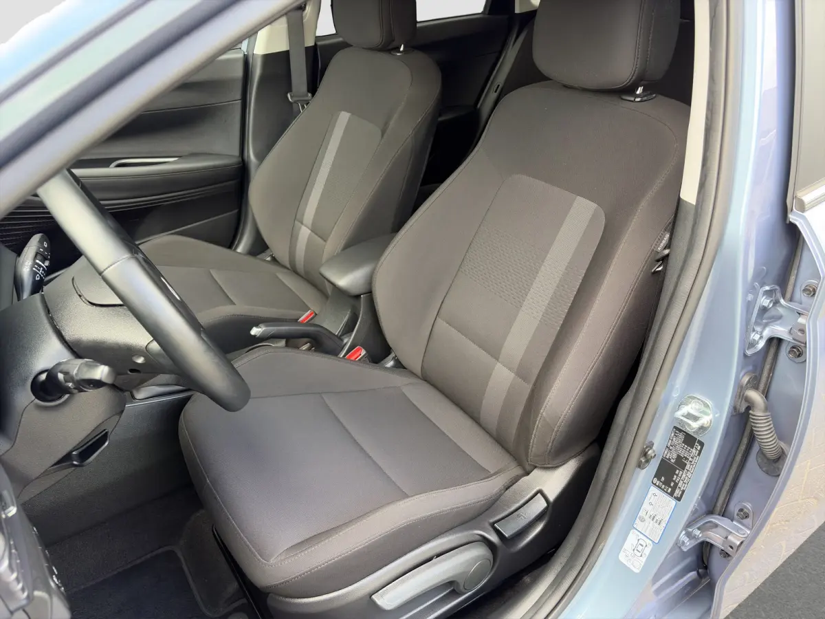 1.0 T-GDI 100pk Premium | Carplay | Climate control | Cruise control | Stoel/stuurverwarming | Camera | Parkeersensoren | DAB | Premium Audio | Lichtmetalen velgen | Navigatie