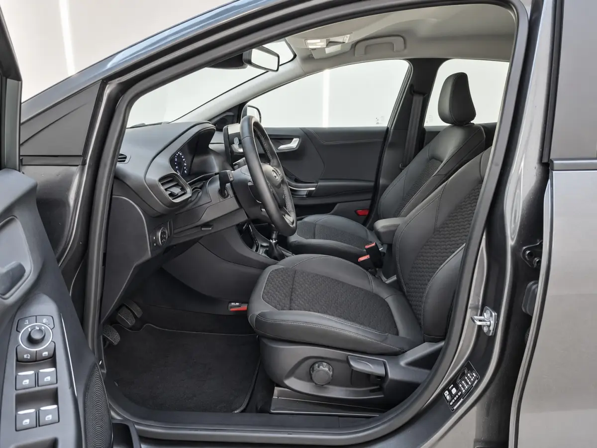 1.0 EcoBoost Titanium X | Apple Carplay/Android | Cruise control | Parkeersensor | Regensensor