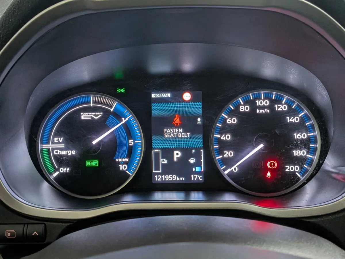 2.4 PHEV Intense+ l Camera l Navigatie l Cr Control l Stoelverwarming l Half Leder l 18" l Parkeersensoren l