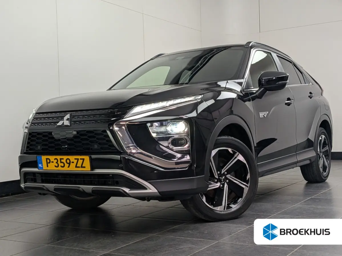 2.4 PHEV Intense+ l Camera l Navigatie l Cr Control l Stoelverwarming l Half Leder l 18" l Parkeersensoren l