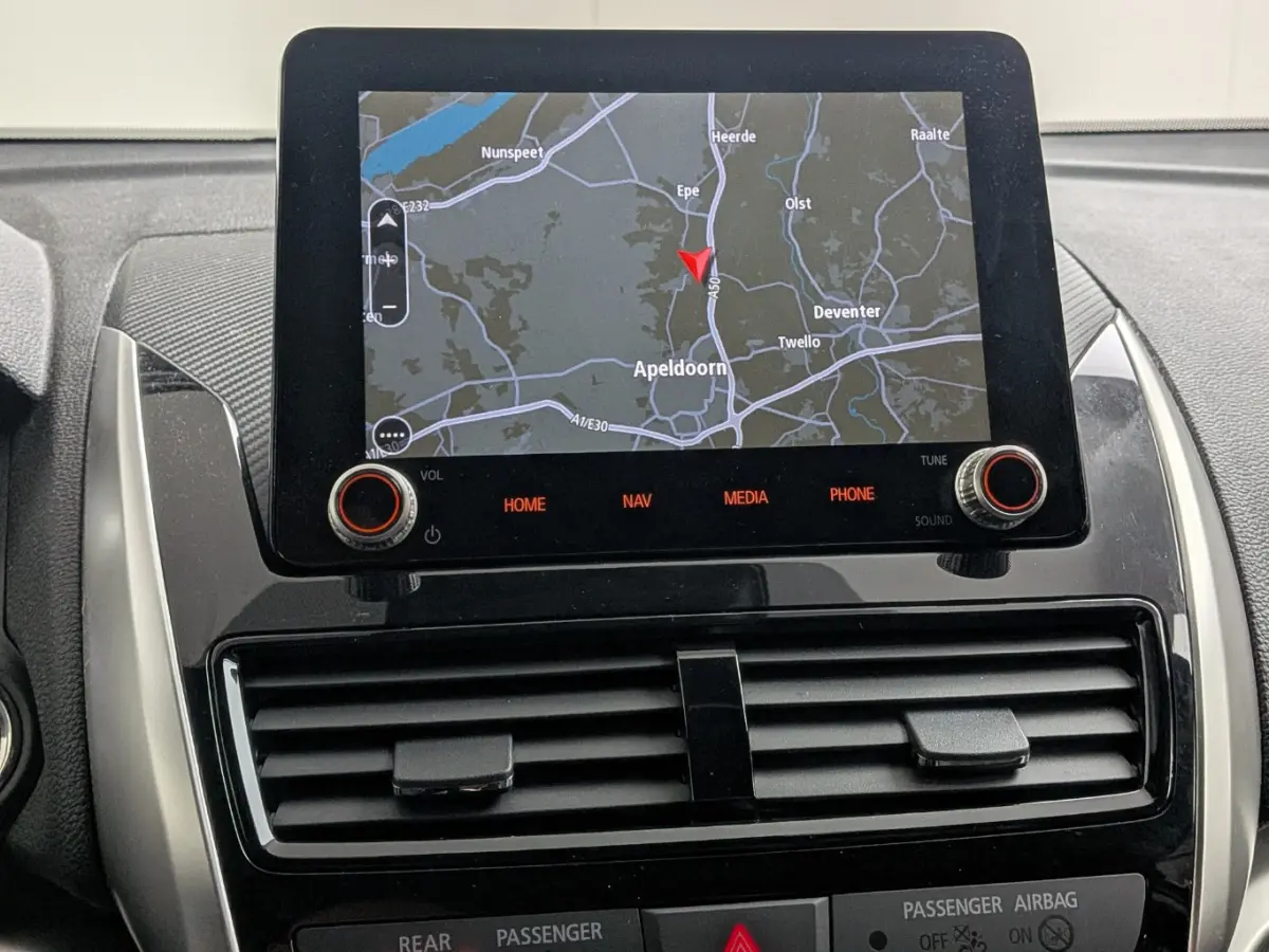 2.4 PHEV Intense+ l Camera l Navigatie l Cr Control l Stoelverwarming l Half Leder l 18" l Parkeersensoren l