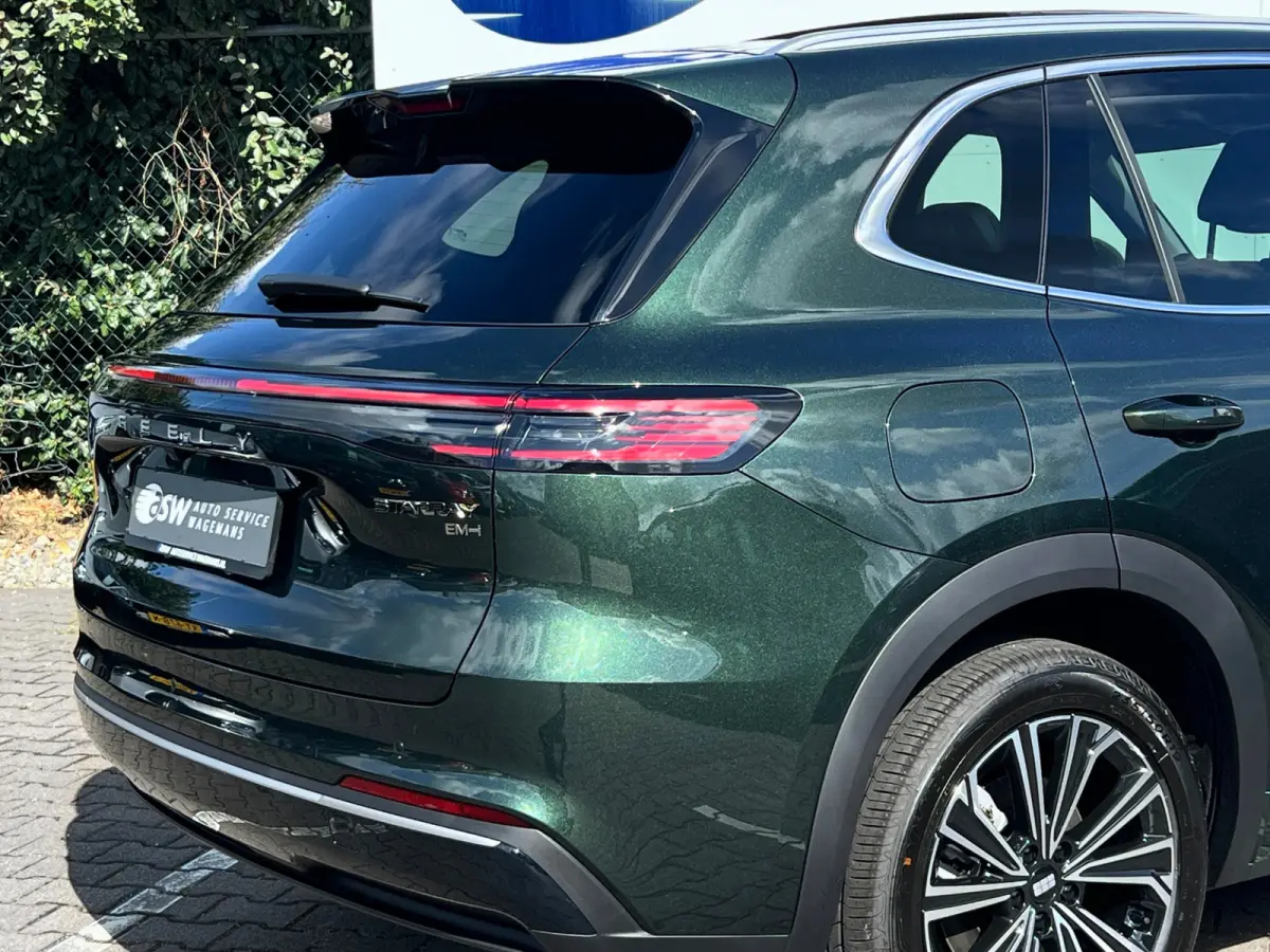 1.5 Max+ PHEV | Long Range | 8 jaar garantie | Geely Specialist | Pano