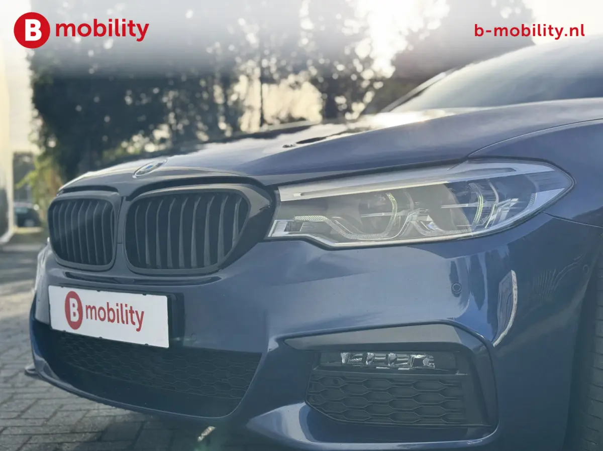 530i High Executive M-Sport 'Mediterran Blau' Trekhaak 2.000kg | Head-Up | Harman Kardon | Driving Assist. | DAB